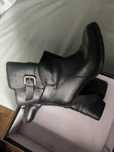 Botines negros de cuero - miniatura 3