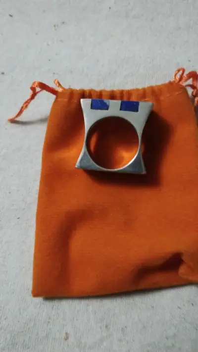 Anillo de plata y azul lápislazuli - miniatura 2