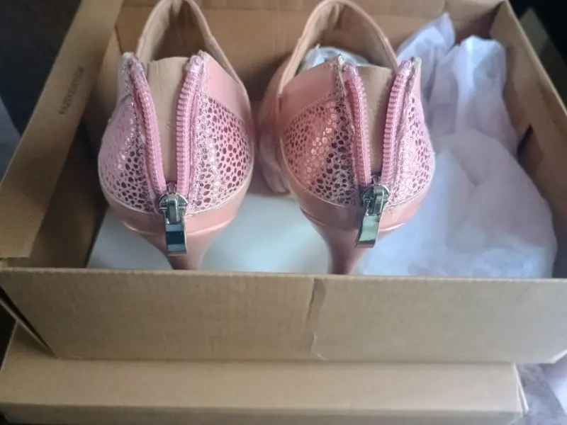 Tacones altos rosas con brillo - 2