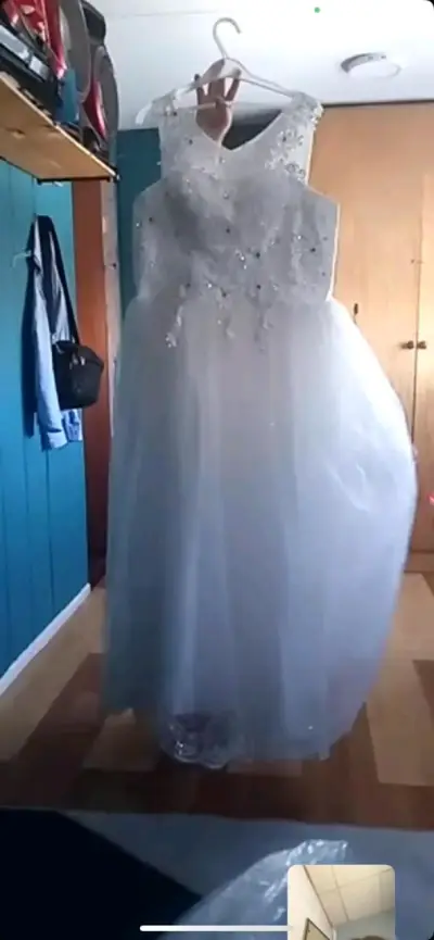 Vestido de novia blanco - miniatura 1