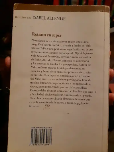 Libro 'Retrato en sepia' de Isabel Allende - miniatura 2
