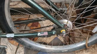 Bicicleta verde clásica americana - miniatura 4