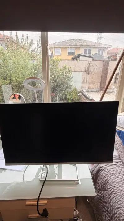 Monitor HP 23,8 pulgadas - miniatura 1