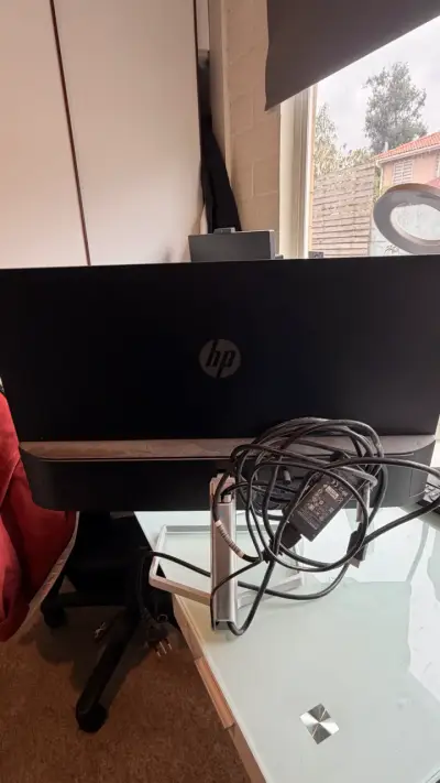 Monitor HP 23,8 pulgadas - miniatura 2