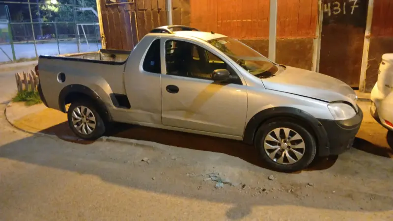 Camioneta pick-up gris