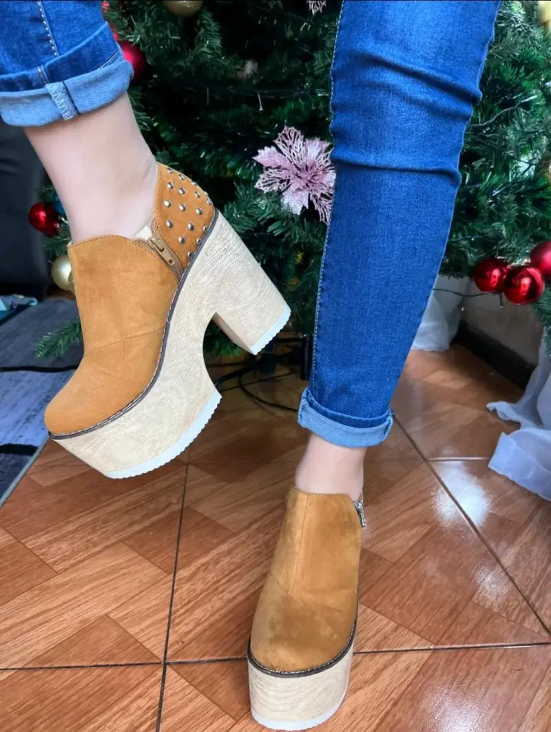 Botines plataforma camel