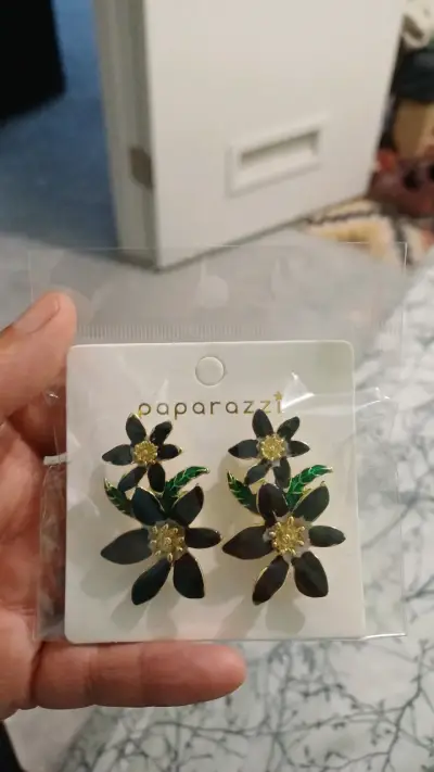 Aros flor Paparazzi multicolor $3000 2X $5000 - miniatura 5