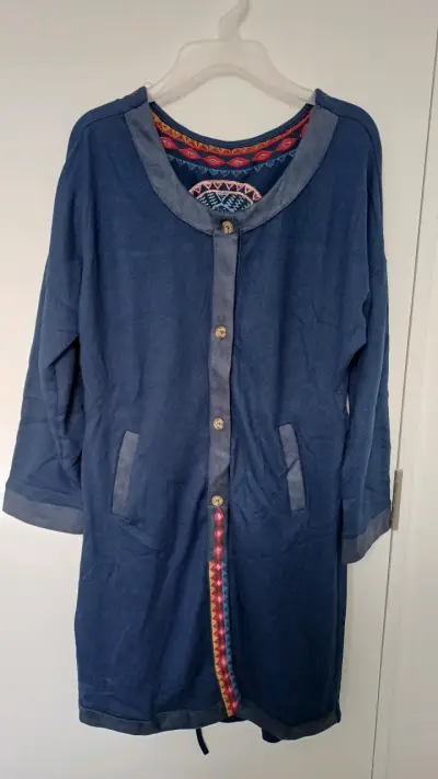 Chaqueta azul con diseño étnico - miniatura 1