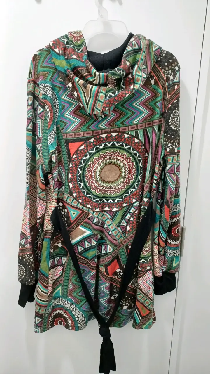 Chaqueta con capucha estampada - 2