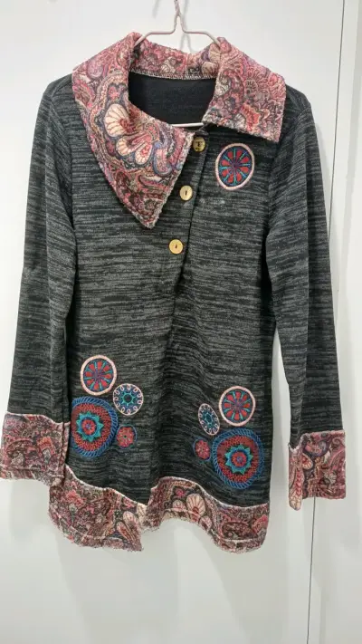Polerón tie-dye gris y negro - miniatura 5