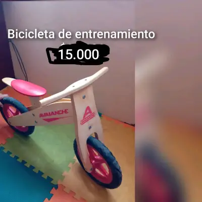 Bicicleta de entrenamiento infantil - miniatura 1