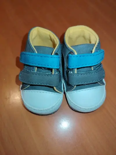Zapatos bebé gris y azul - miniatura 1