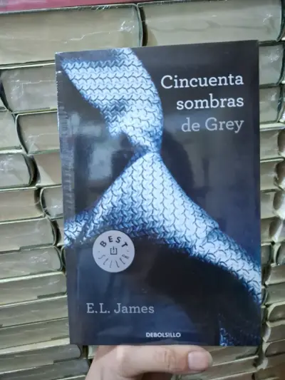 Libro Cincuenta sombras más oscuras - miniatura 2