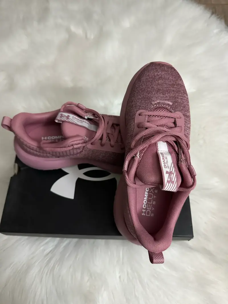 Zapatillas rosas deportivas - 2