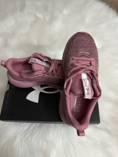 Zapatillas rosas deportivas - miniatura 2
