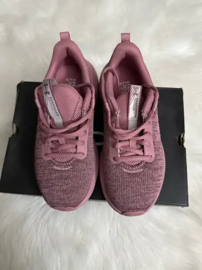 Zapatillas rosas deportivas - miniatura 3