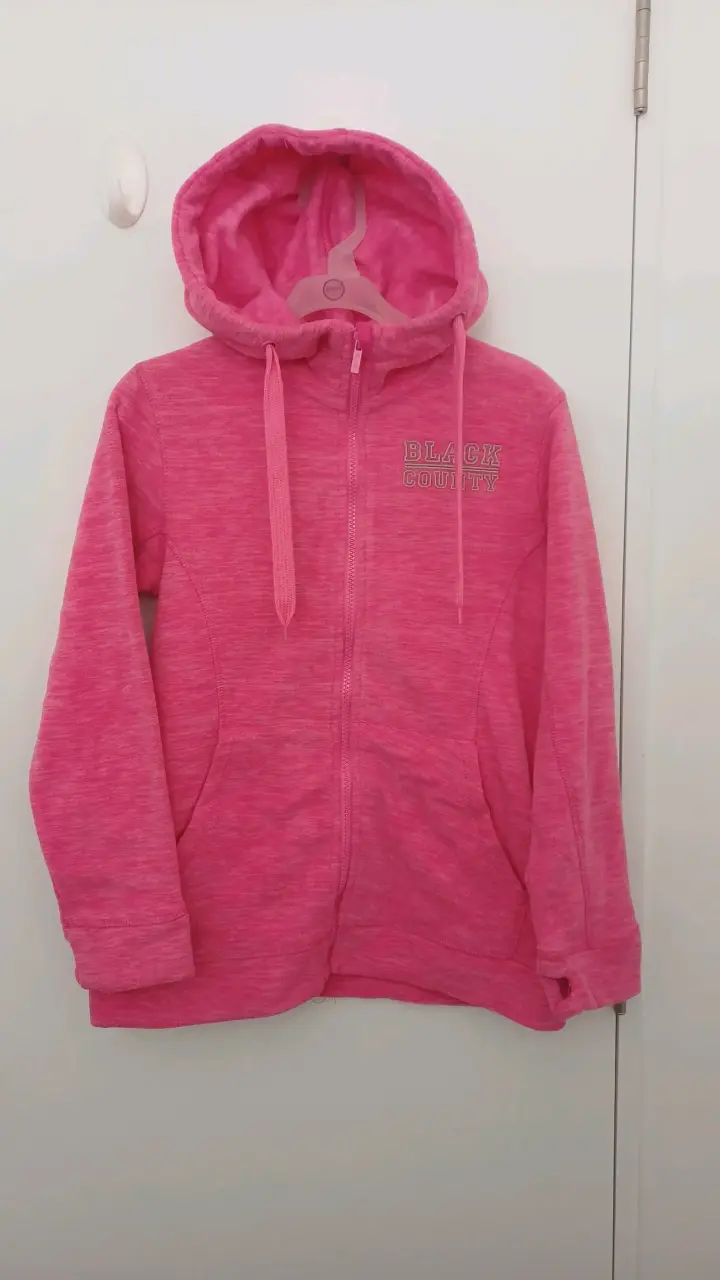 Polerón rosado con capucha - 2