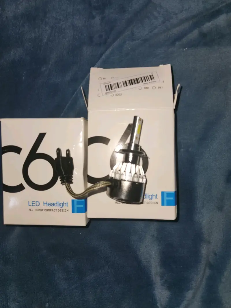 Ampolleta LED C6 para auto - 2
