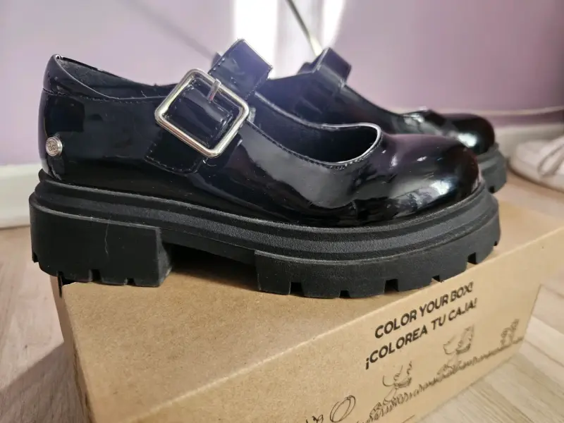 Zapatos de charol negros talla 31 - 4
