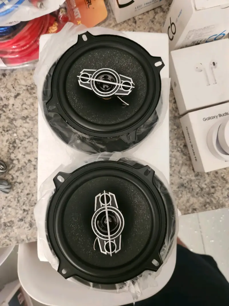 Parlantes PERTERS TS-A1395S 300W - 4