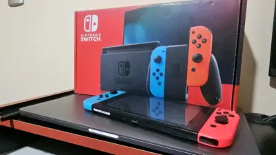 Consola Nintendo Switch Con Caja y Accesorios Orig - miniatura 1