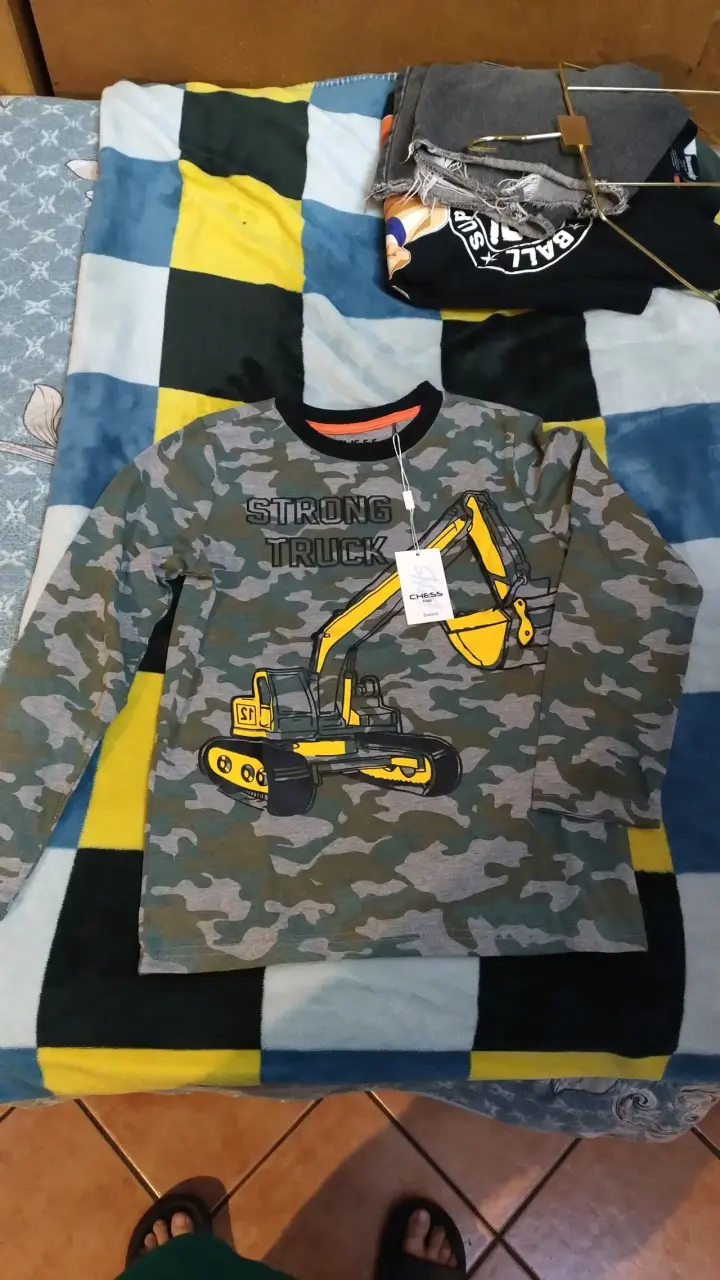 Polera de niño con dinosaurio - 2