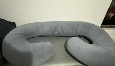 Almohada de embarazo gris - miniatura 2