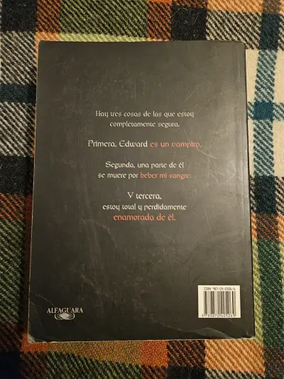Libro Crepúsculo de Stephenie Meyer - miniatura 2