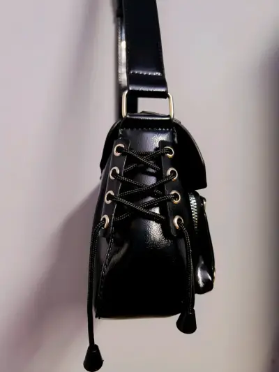 Cartera cuerina negra con bolsillos - miniatura 3