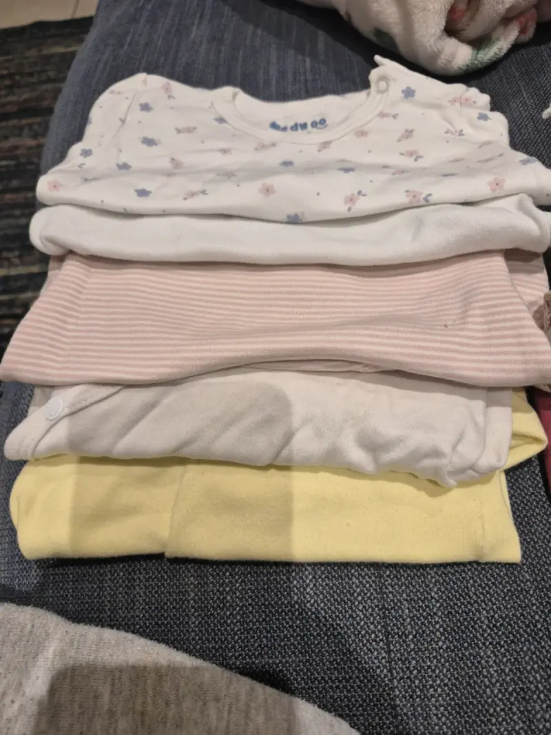 Ropa bebé variada - 6