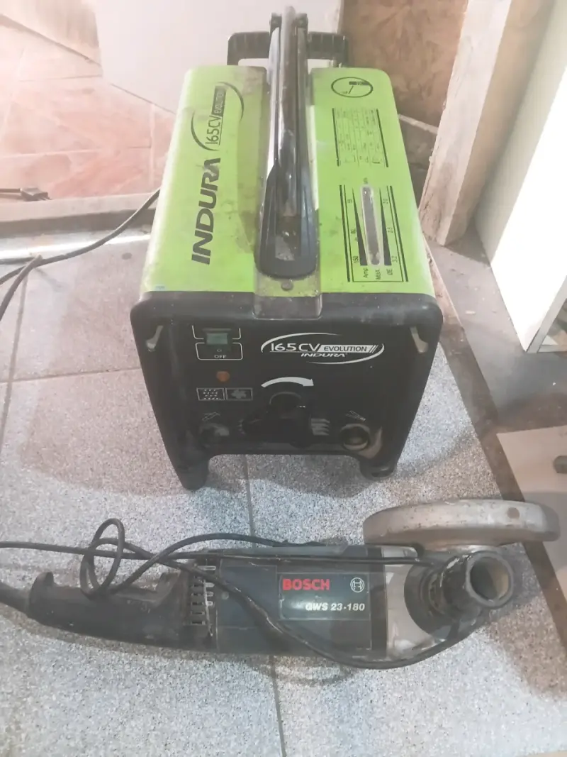 Soldadora Indura y esmeriladora Bosch - 1