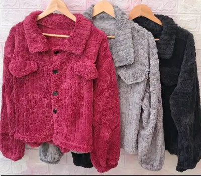 Chaqueta de peluche en varios colores - miniatura 2