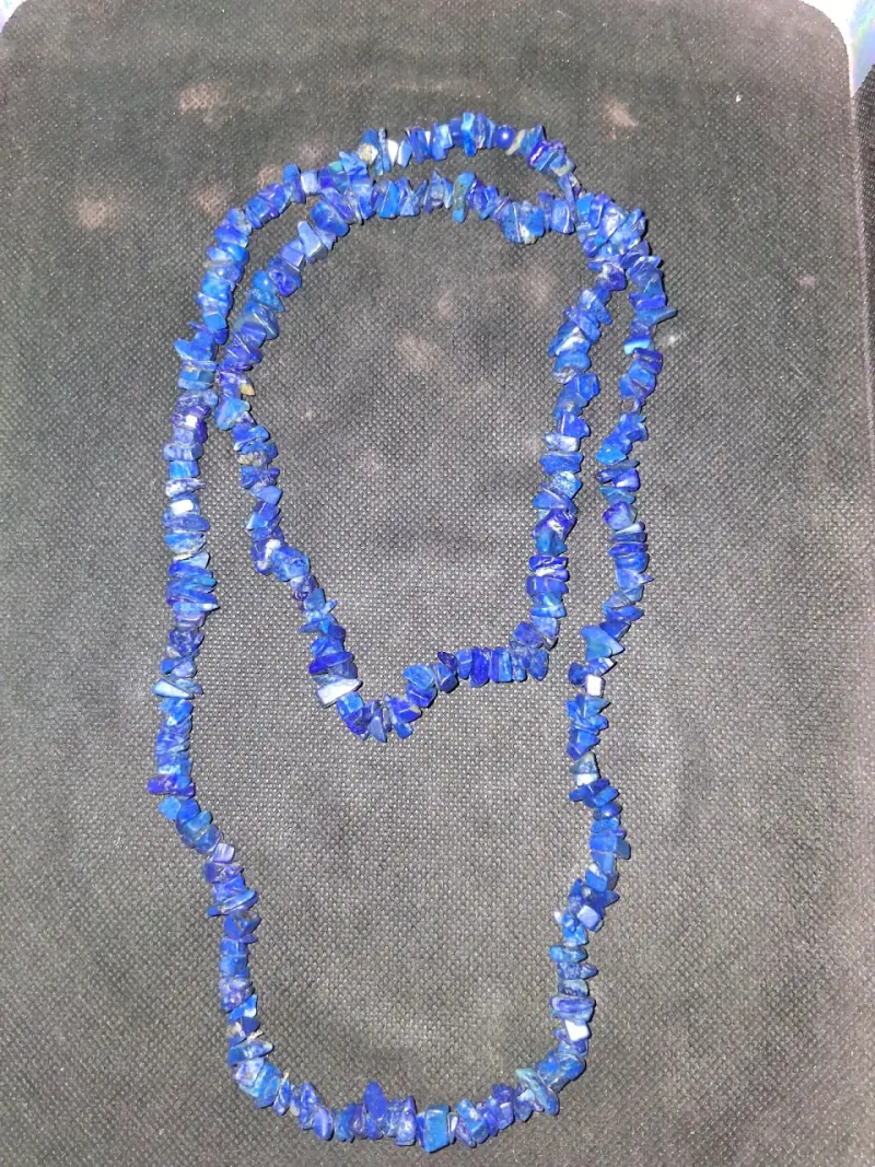 Collar de piedras azules