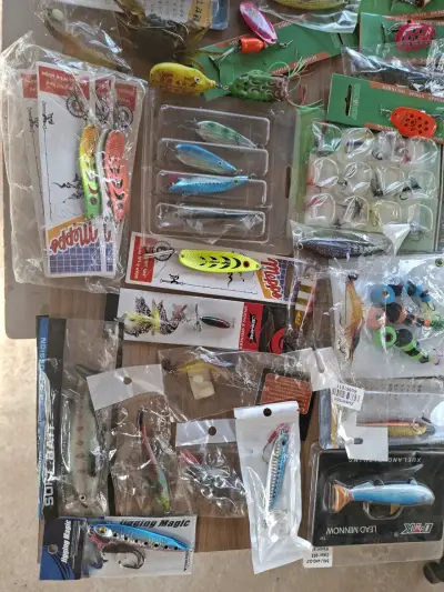 Conjunto de señuelos de pesca - miniatura 2