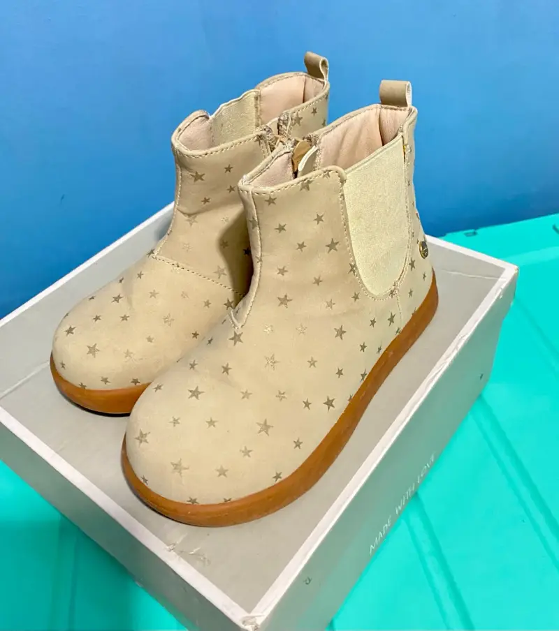 Botines niña beige con estrellas número 26 - 4