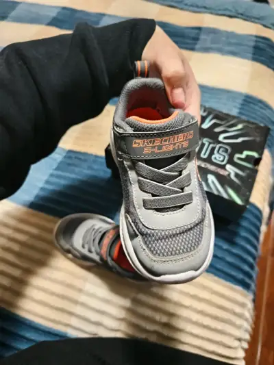 Zapatillas Skechers con luces gris - miniatura 5