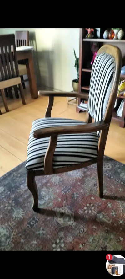 Silla vintage con rayas - miniatura 3