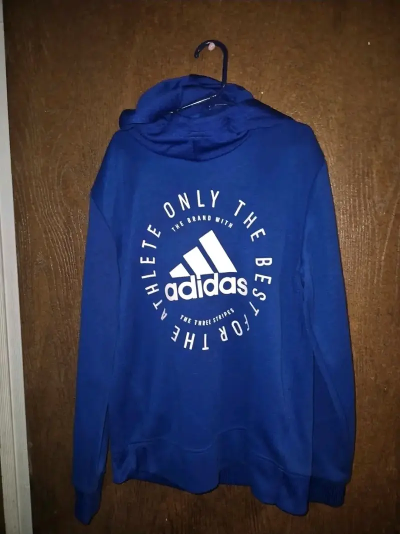 Polerón azul Adidas con capucha