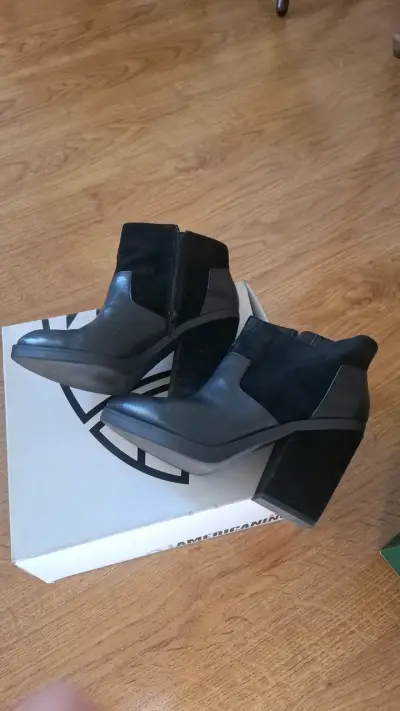 Botines negros de tacón alto - miniatura 2