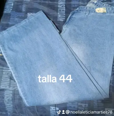Pantalones negros de cuero sintético - miniatura 2