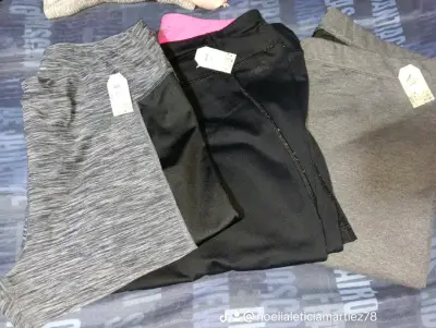 Pantalones negros de cuero sintético - miniatura 5