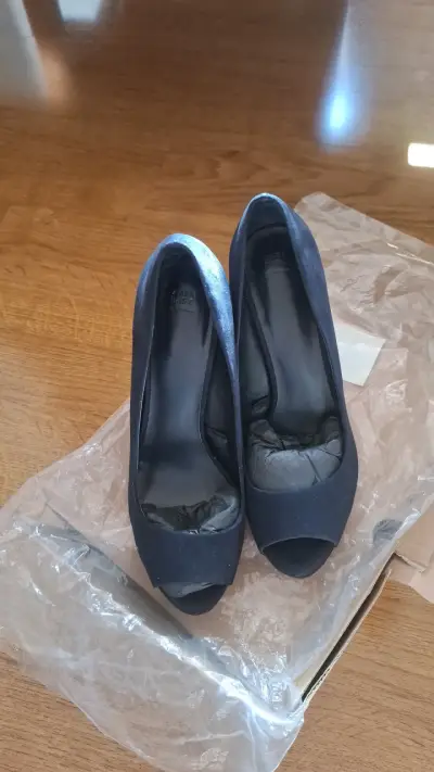 Zapatos de tacón azul oscuro - miniatura 1