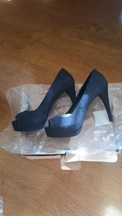 Zapatos de tacón azul oscuro - miniatura 2