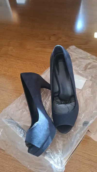 Zapatos de tacón azul oscuro - miniatura 3
