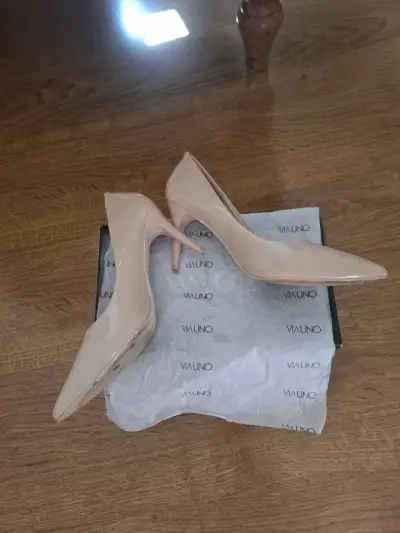 Zapatos tacón beige Via Uno - miniatura 1