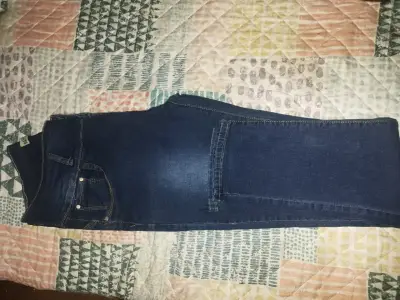Jeans azul oscuro - miniatura 1