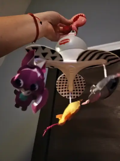 Móvil musical para cuna - miniatura 3