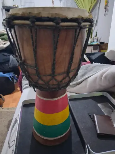 Djembe africano tradicional - miniatura 1