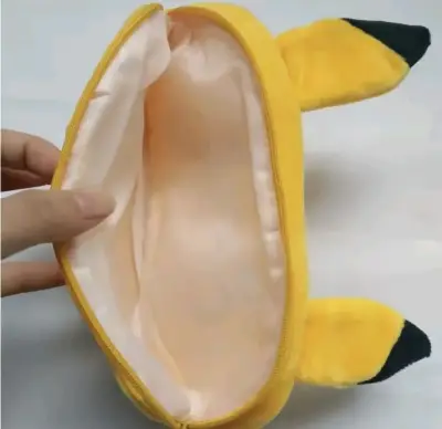 Estuche de peluche amarillo - miniatura 1
