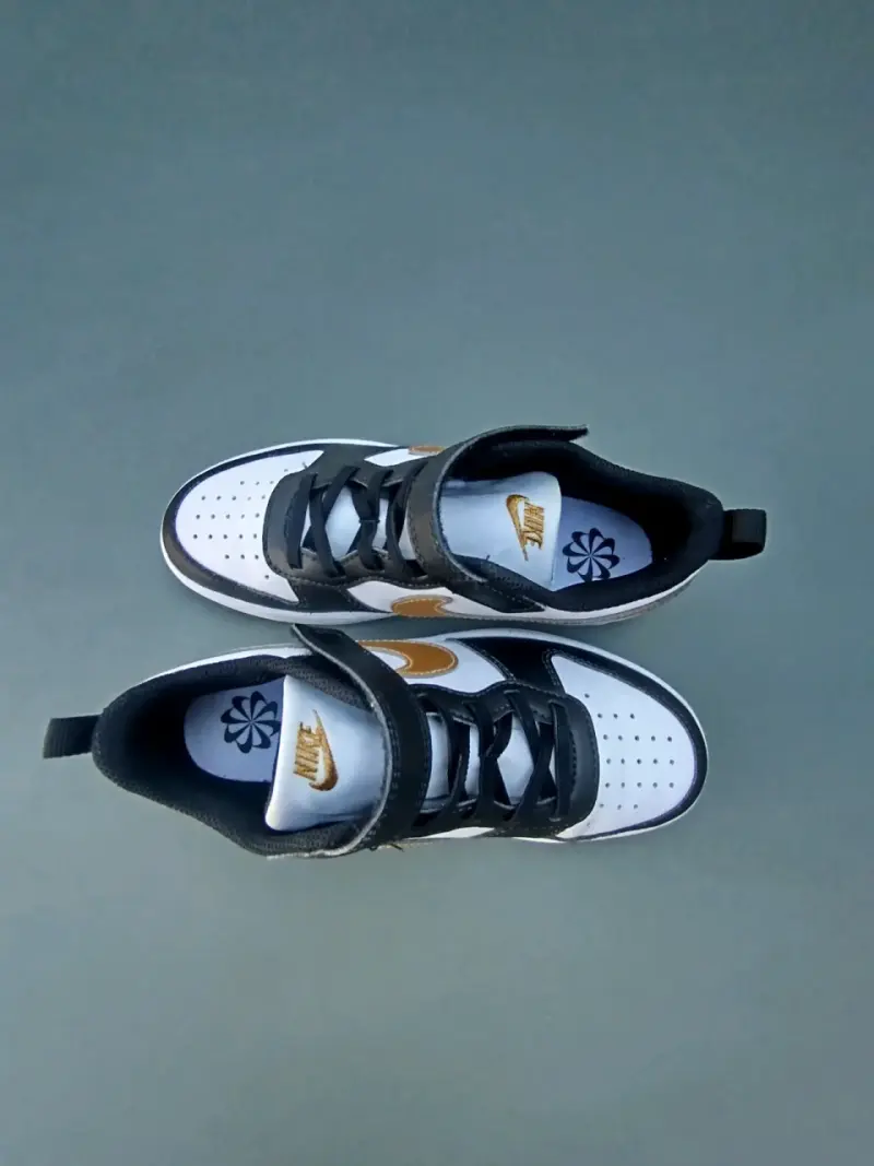 Zapatillas blancas y negras Nike - 2